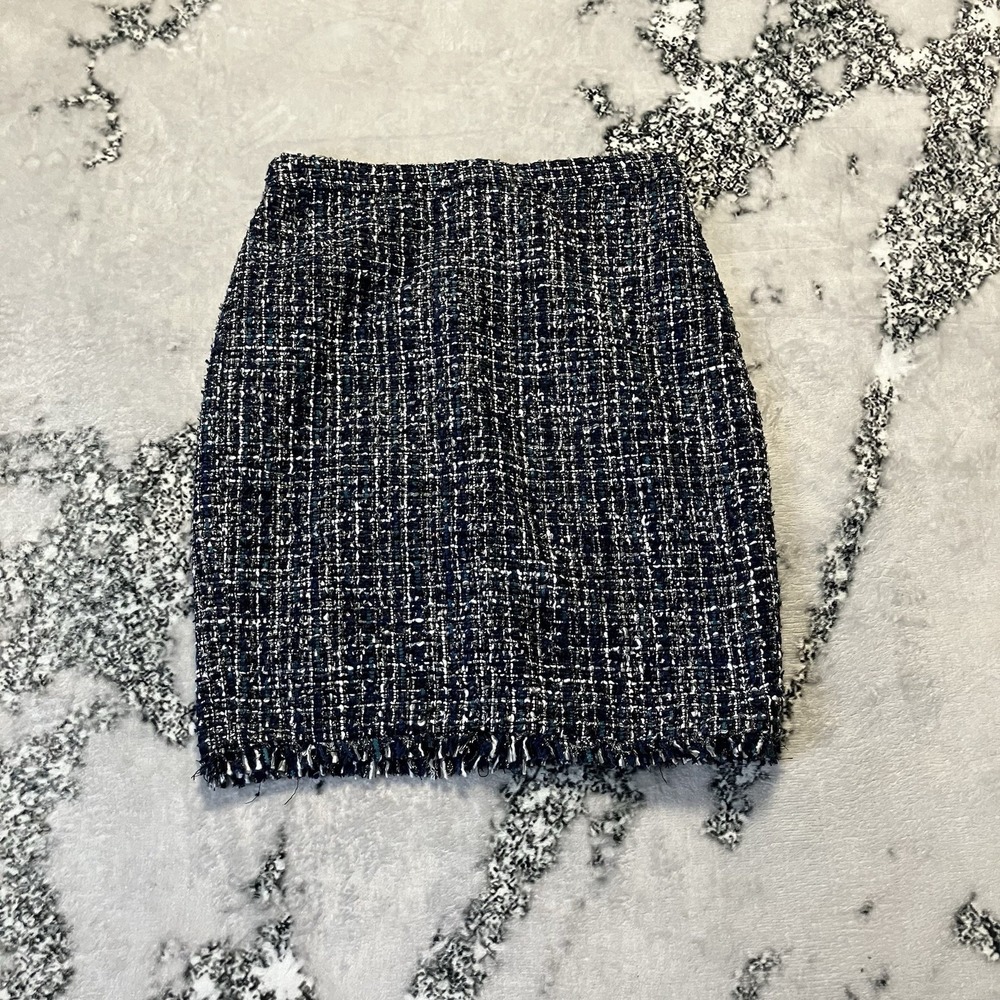 Ann Taylor Skirt Womens‎ Size 8 Black White Tweed Pencil Office Fringe Academia